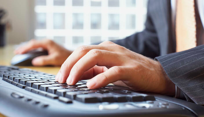 تريد الإسراع في الكتابة على لوحة المفاتيح مع هذين الموقعين ستتمكن من ذلك في وقت وجيز