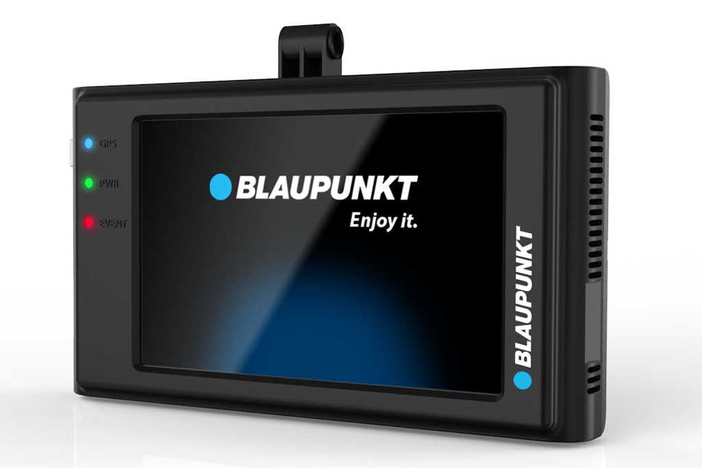 The Blaupunkt BP 7.1 Dash Cam Watches Your Driving Like It Does Your