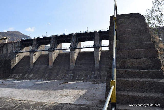 One day bike ride to Dhom dam near Wai