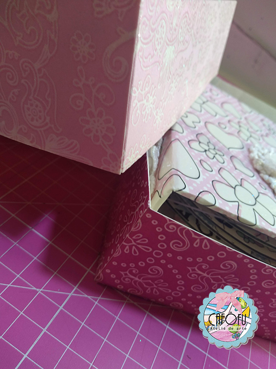 CAIXA DE MINI ÁLBUM SCRAP COM LAÇO LINDO