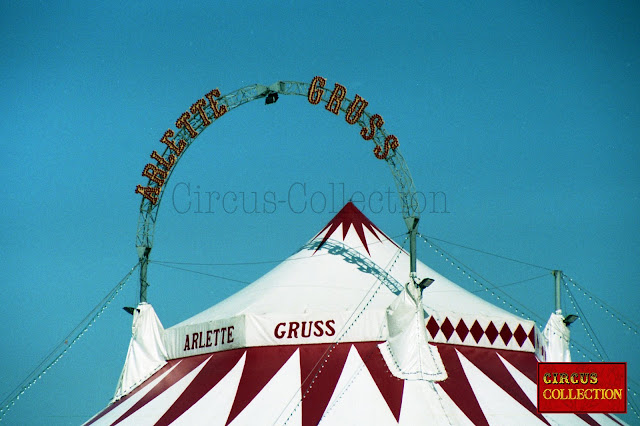 Cirque Arlette Gruss à Valbonne aout 1996 Photo Hubert Tièche   Collection Philippe Ros