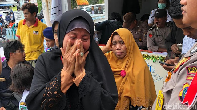 Besok Hari Terakhir Pencarian Korban KM Sinar Bangun Besok Hari Terakhir Pencarian Korban KM Sinar Bangun