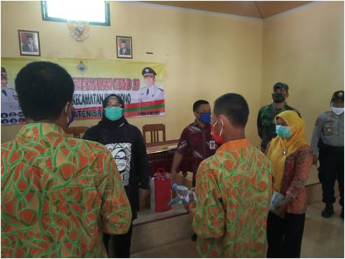 Danramil Dampingi Bupati Sragen Sosialisasikan Covid-19 Di 9 Balai Desa Wilayah Sukodono Danramil Dampingi Bupati Sragen Sosialisasikan Covid-19 Di 9 Balai Desa Wilayah Sukodono