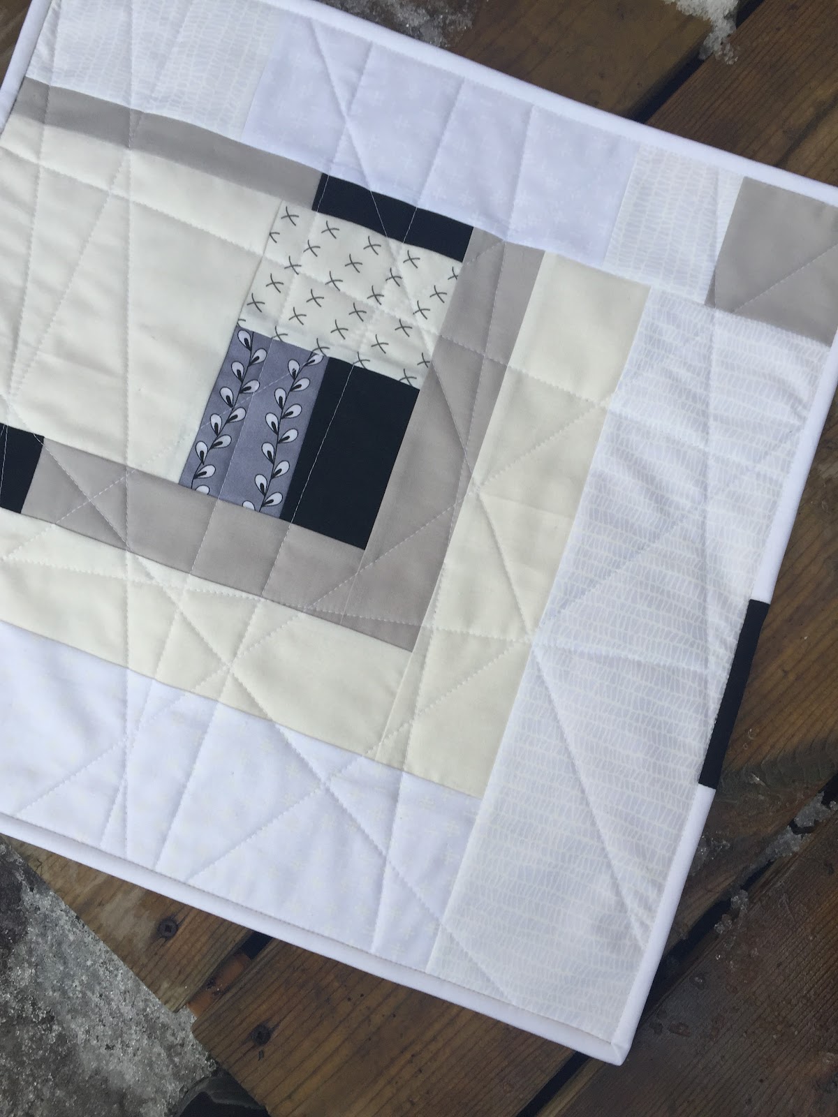 Dizzy Quilts Minimalist Improv Mighty Lucky Challenge for February