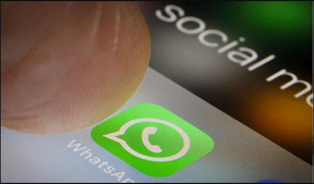 WhatsApp يطلق ميزة لتحديد الخلفية لكل محادثة