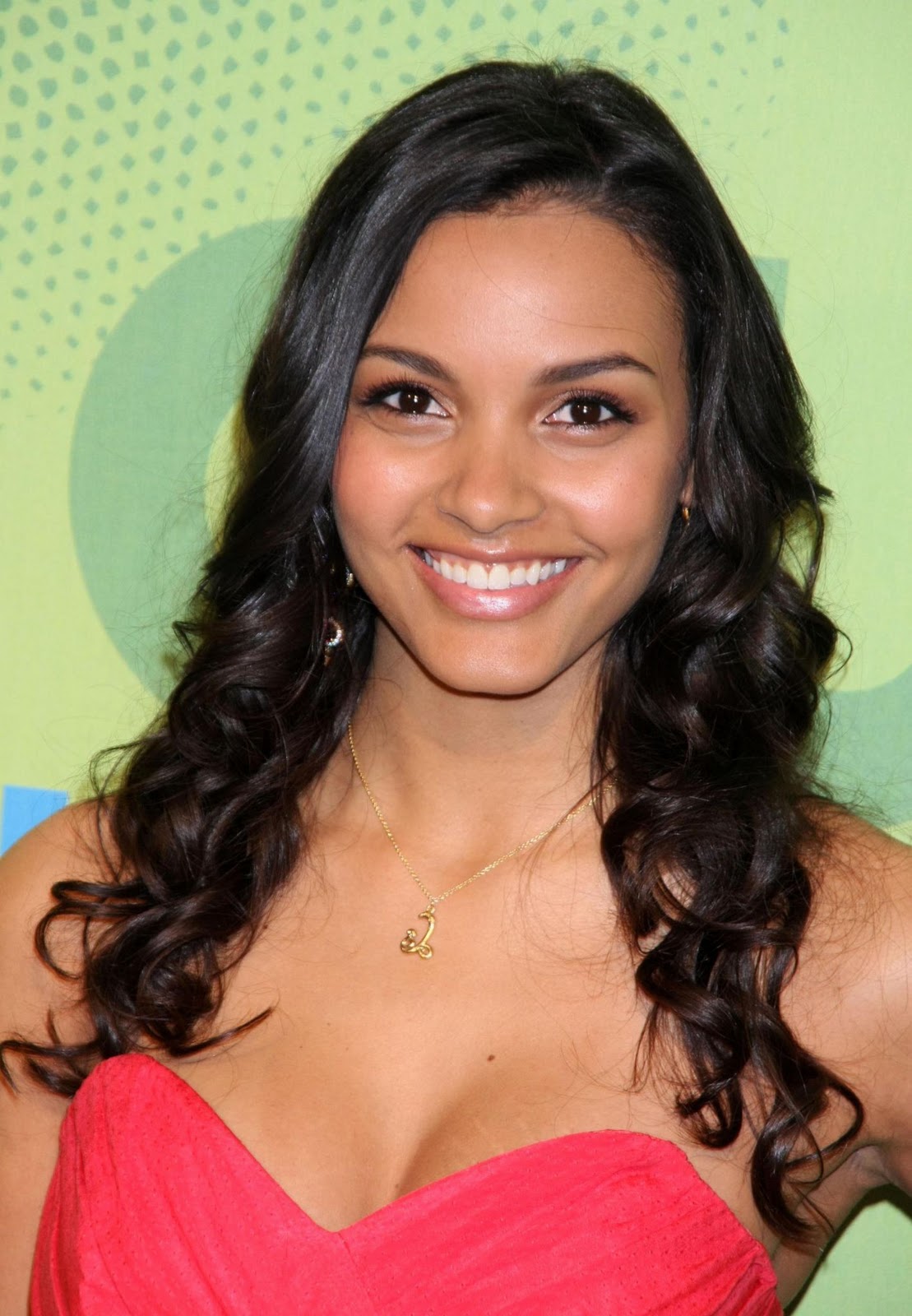 Jessica Lucas Hot Sexy Photo And Film List.