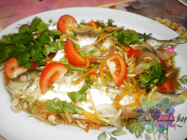 Diary Ummi Hafiey: Ikan masak stim lagii (^_^)