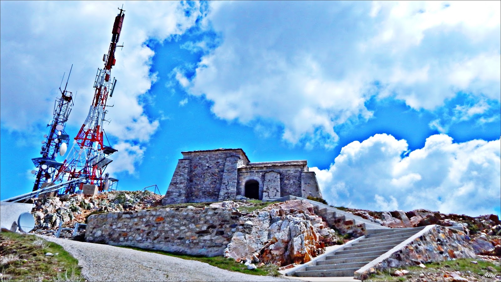 LOOKING FOR THE BEST VIEWS: SIERRA DEL ALTO REY