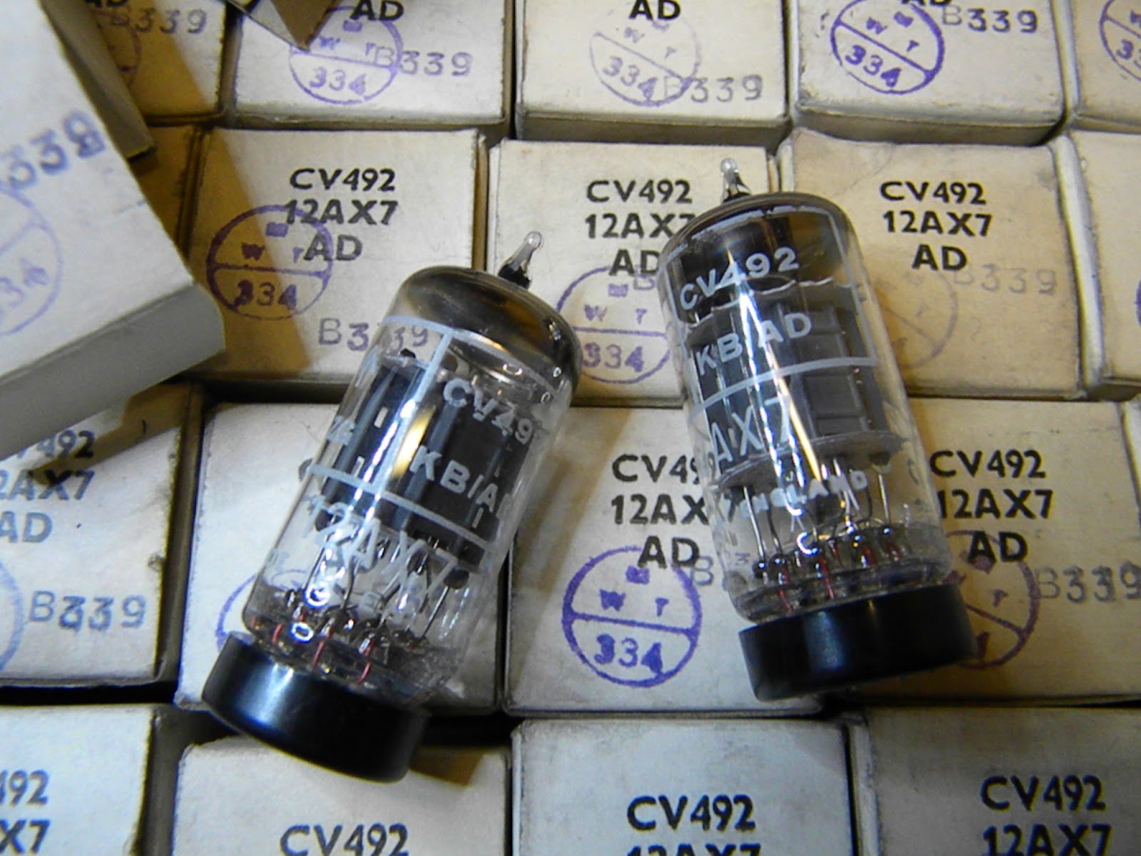 NOS Tube Store BRIMAR 12AX7 / CV492