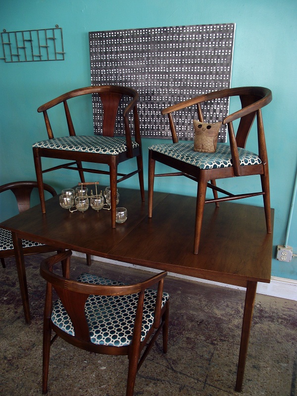 Vintage Ground Amazing MCM Dining Set