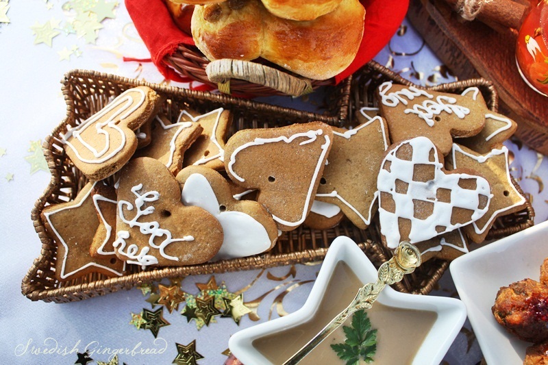 Pepparkaksdelar-Swedish Gingerbread,sau Turta dulce