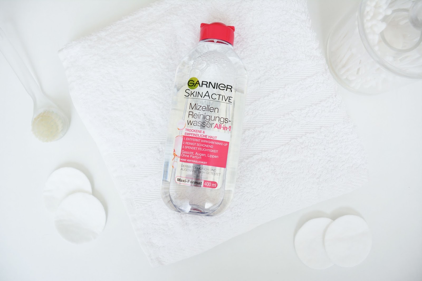 [Review] Garnier SkinActive - Mizellen Reinigungswasser All-in-1 für  trockene Haut - Puderperlen