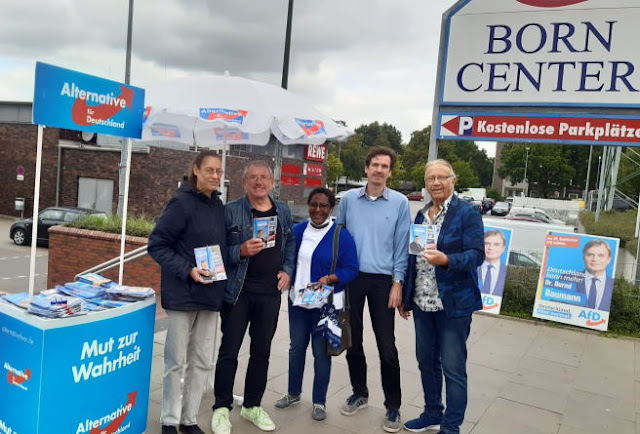 AfD Infostand im Osdorfer Born