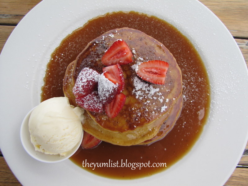 coffs harbour yacht club breakfast