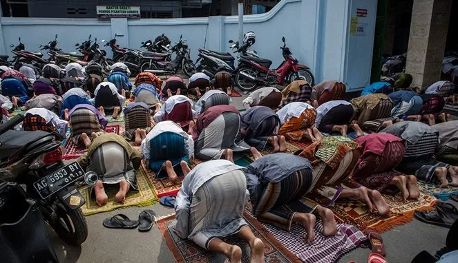 Mengintip 17.000 Santri Lirboyo Kediri Beraktifitas Di Pesantren