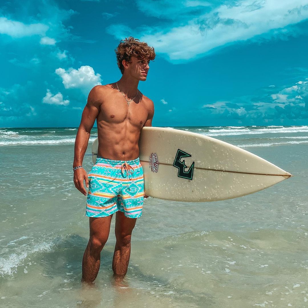 cute-young-surfer-dudes-bryce-buse-fit-shirtless-teen-boys-slim-beach-body-fun