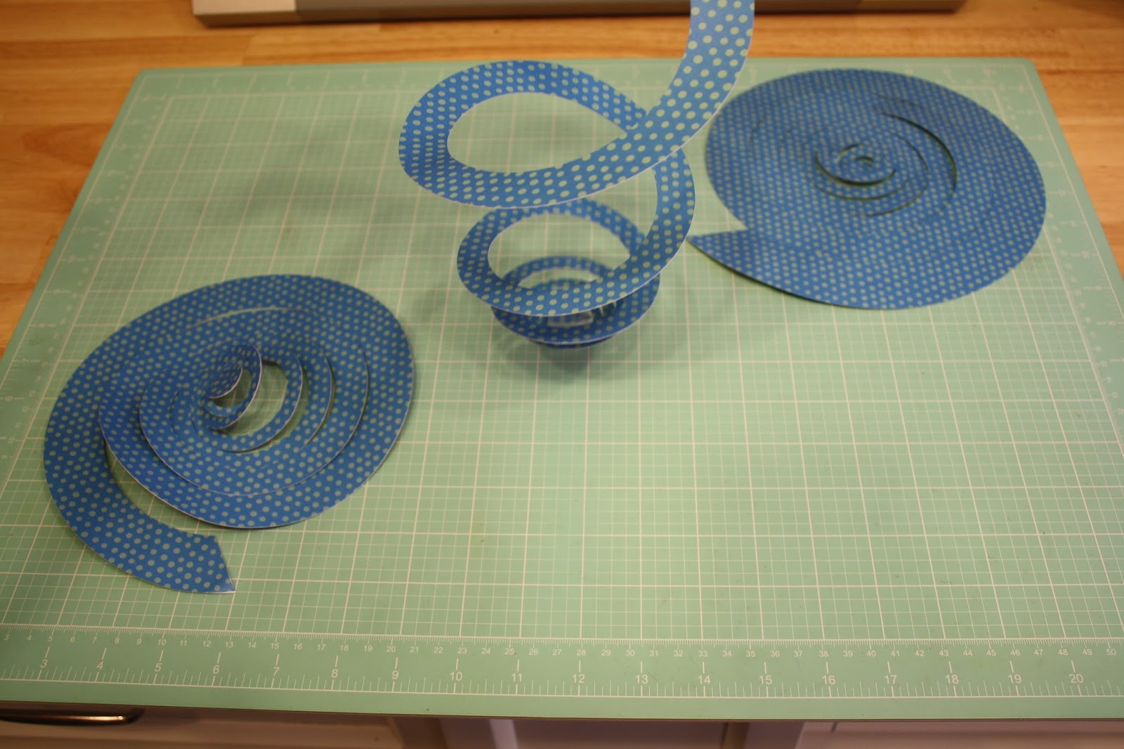 Spiral Party Streamers! Bits of Paper