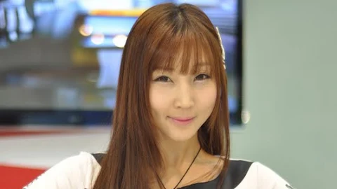 Lee Yoo Eun –  Promoting F1 Korea GP 2011