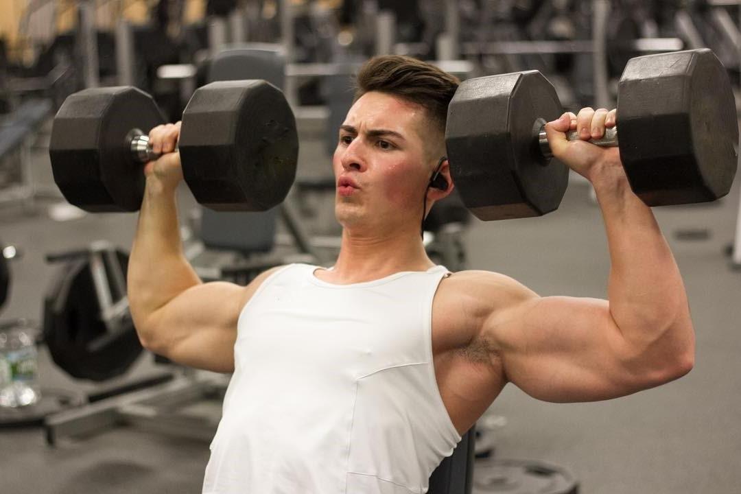 sexyyoungteendaddygymworkoutliftingweightshugemusclebiceps