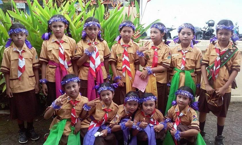 EXSTRAKURIKULER PRAMUKA