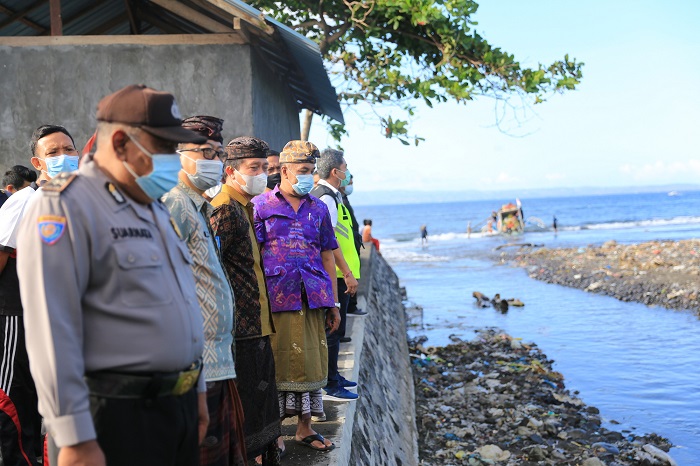 Normalisasi Muara Aliran Sungai Candigara di Klungkung