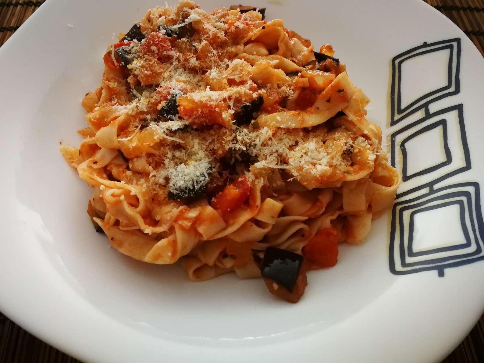 Cocina de emergencia Pasta alla Norma (con berenjena)