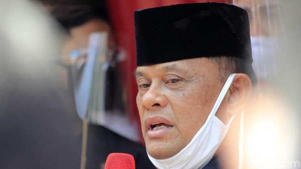 Gatot Heran Tabur Bunga di TMP Kalibata 'Diganggu': Kami Salah Apa? Gatot Heran Tabur Bunga di TMP Kalibata 'Diganggu': Kami Salah Apa?