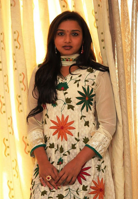 South Indian Actress Deepthi Nambiar Cute Pics 13