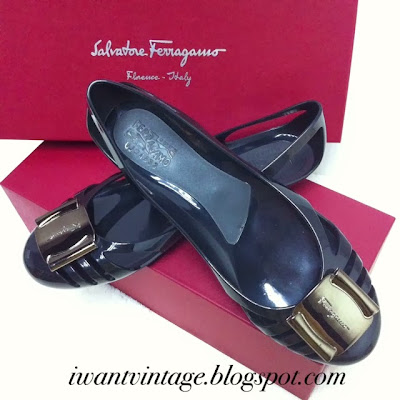 bow kitten heels