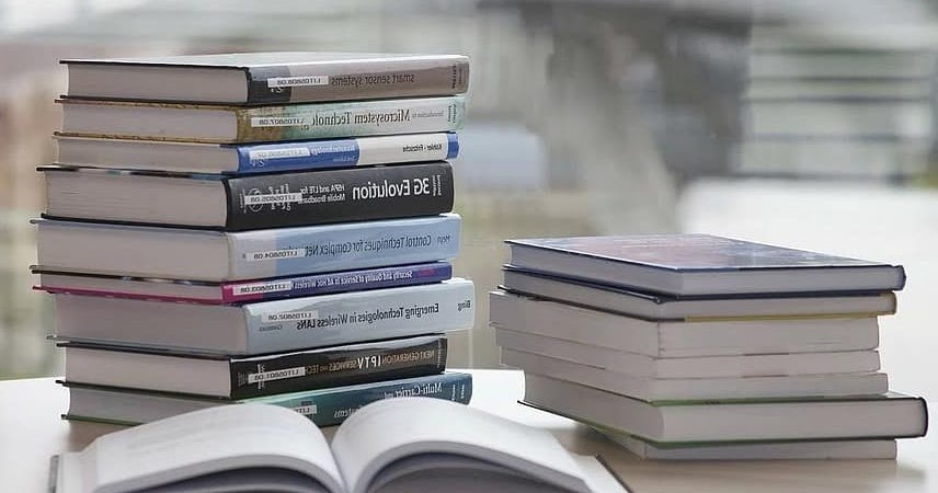 Alamat Toko Buku Terdekat di Candisari - Traveling Quotes