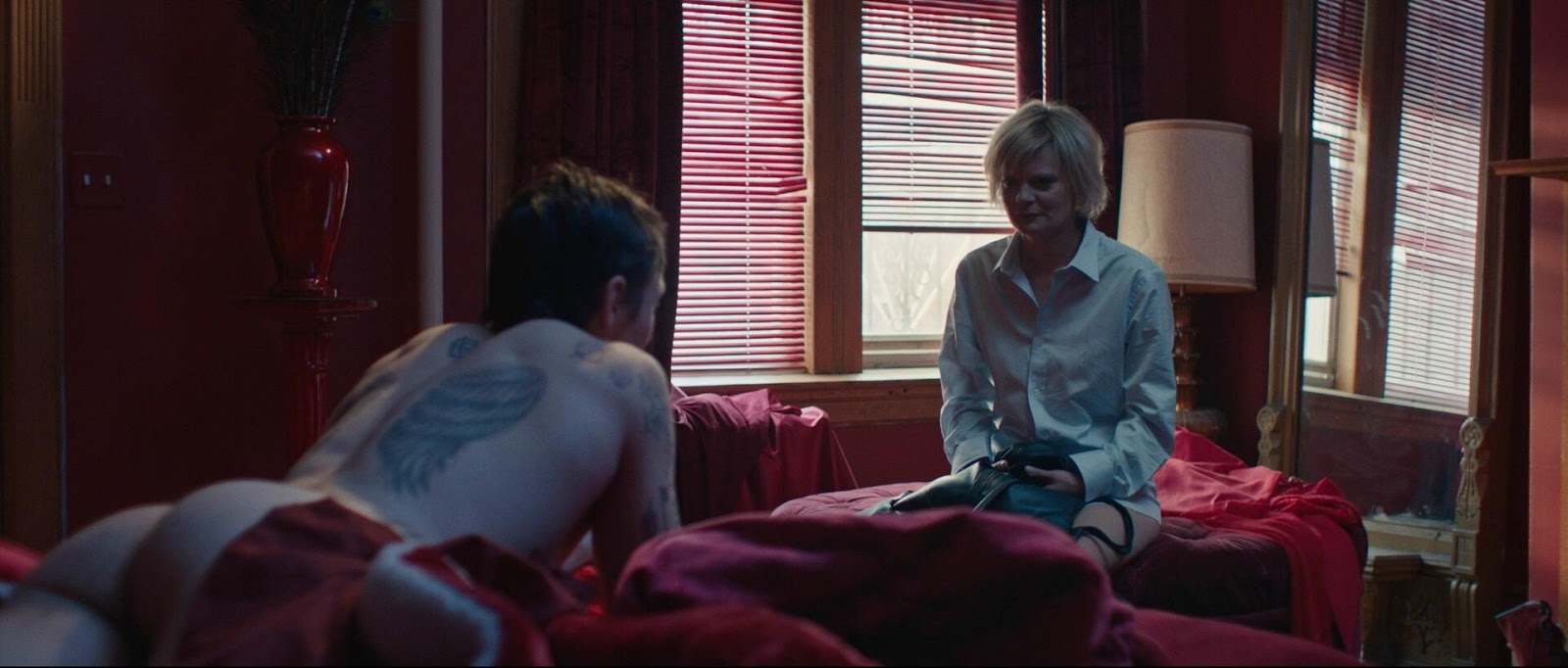 Sam Underwood di Dynasty nudo - BitchyX