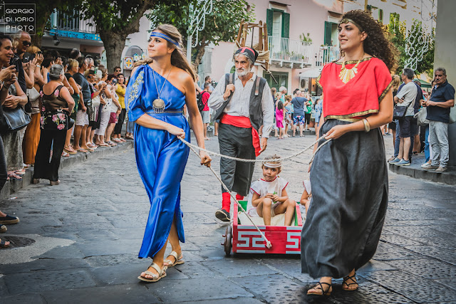 Corteo storico di Sant' Alessandro 2019, Sfilata di Sant' Alessandro 2019, Isola d'Ischia, Foto Ischia, Antiche tradizioni dell' Isola d' Ischia, Ritratto, Castello Aragonese Ischia, Sbandieratori, Mamuthones, 