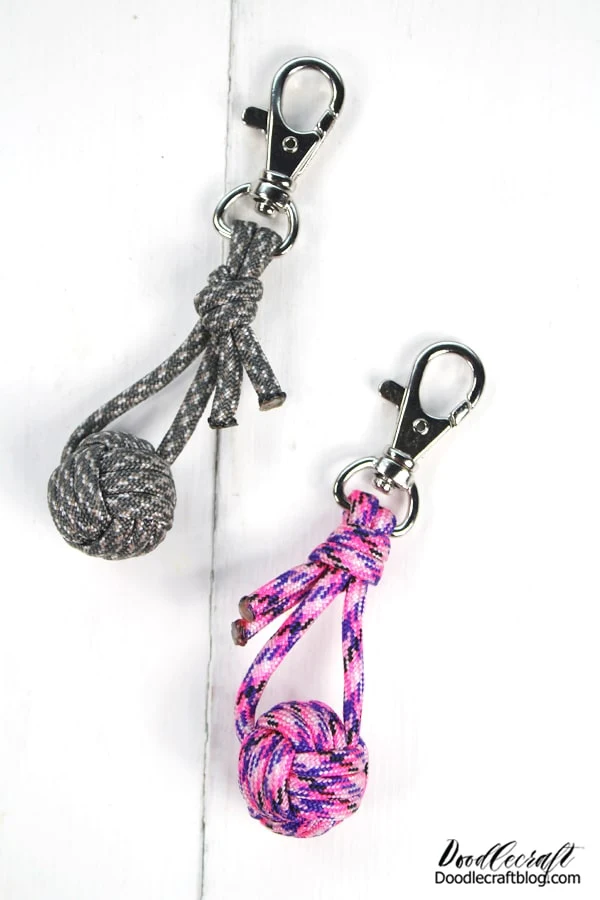 3 Easy Keychain Knots 