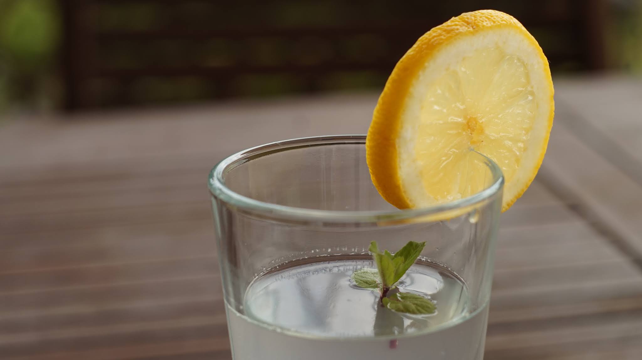 नींबू के इतने फायदे जानकर हैरान रह जायेंगे आप । Nimbu ke Fayde | Benefits and Side-Effects Lemon in Hindi