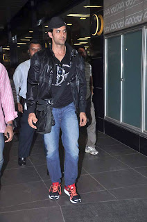 Hrithik Roshan snapped at Airport