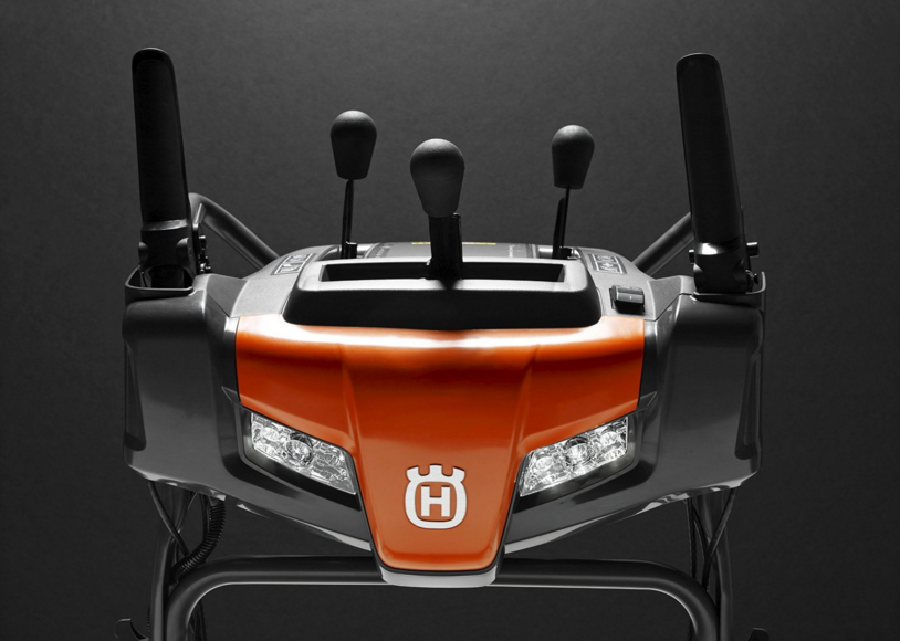 Husqvarna ST224P Snow thrower Quality Snow Blowers