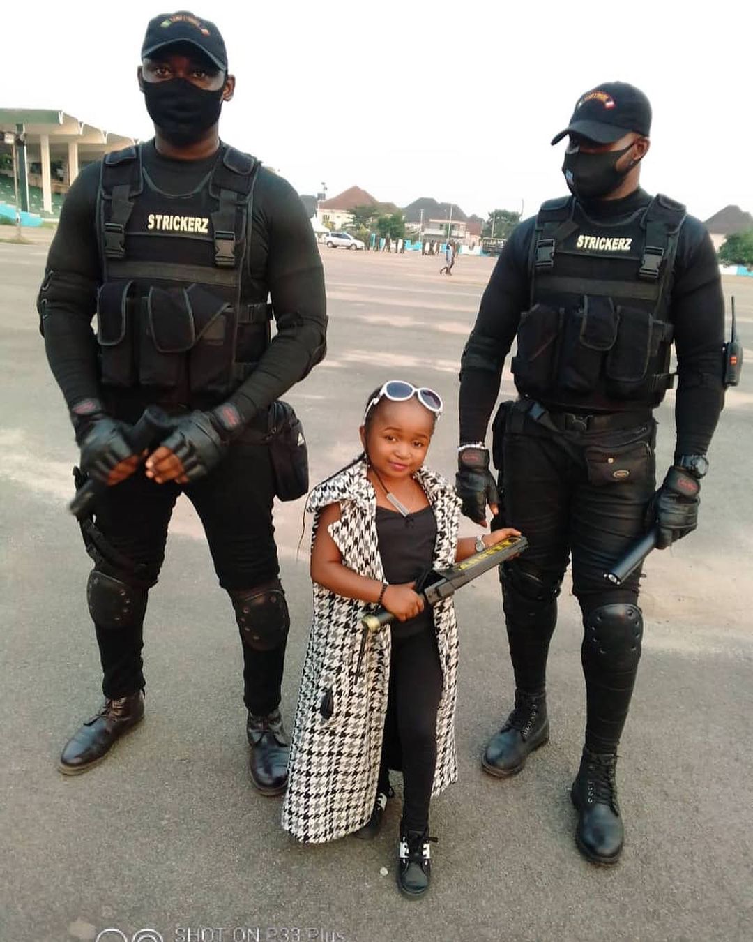 Obio Oluebube Biography, Age, Pictures, Parents, Boyfriend, Net Worth