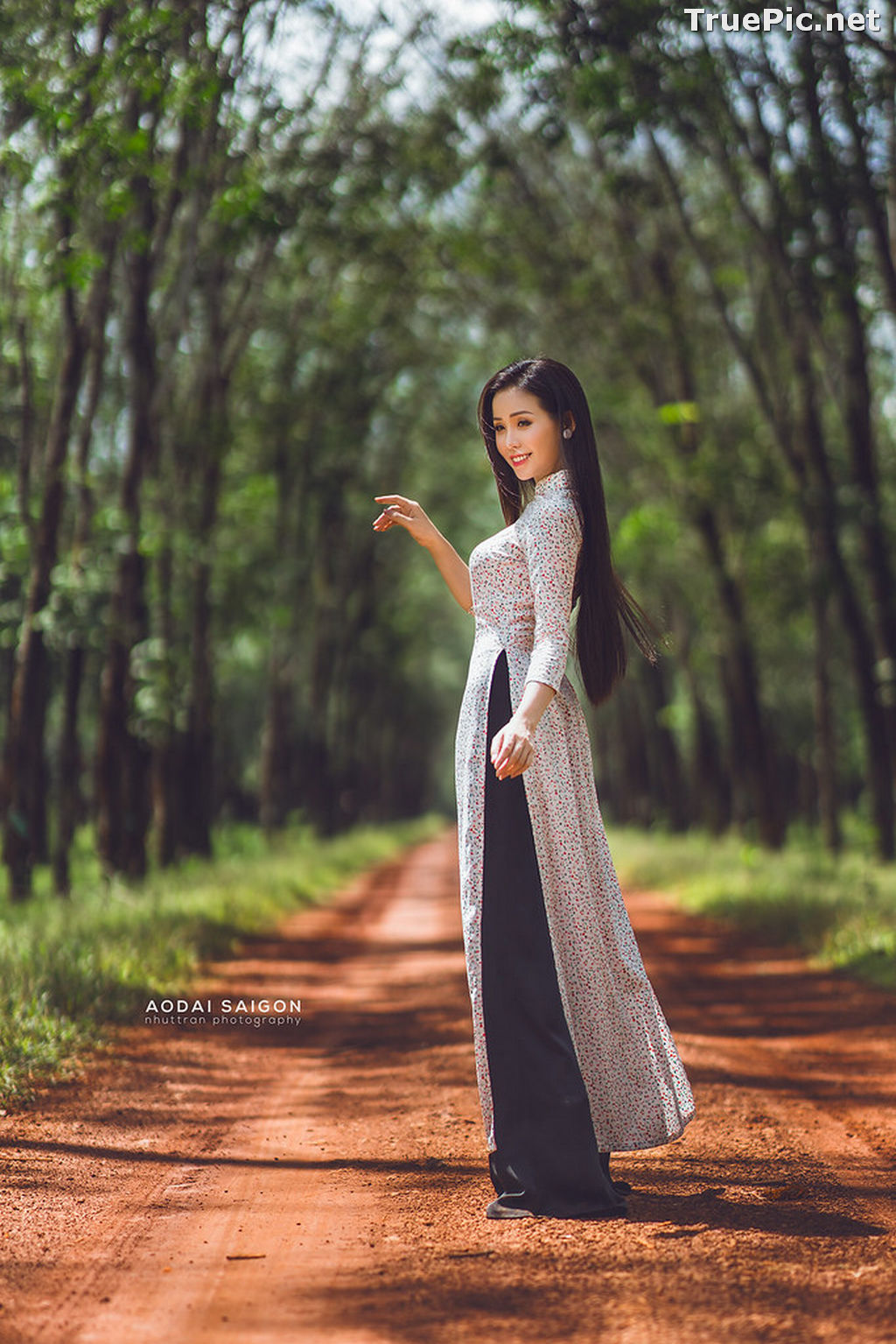 Image The Beauty of Vietnamese Girls with Traditional Dress (Ao Dai) #5 - TruePic.net - Picture-58