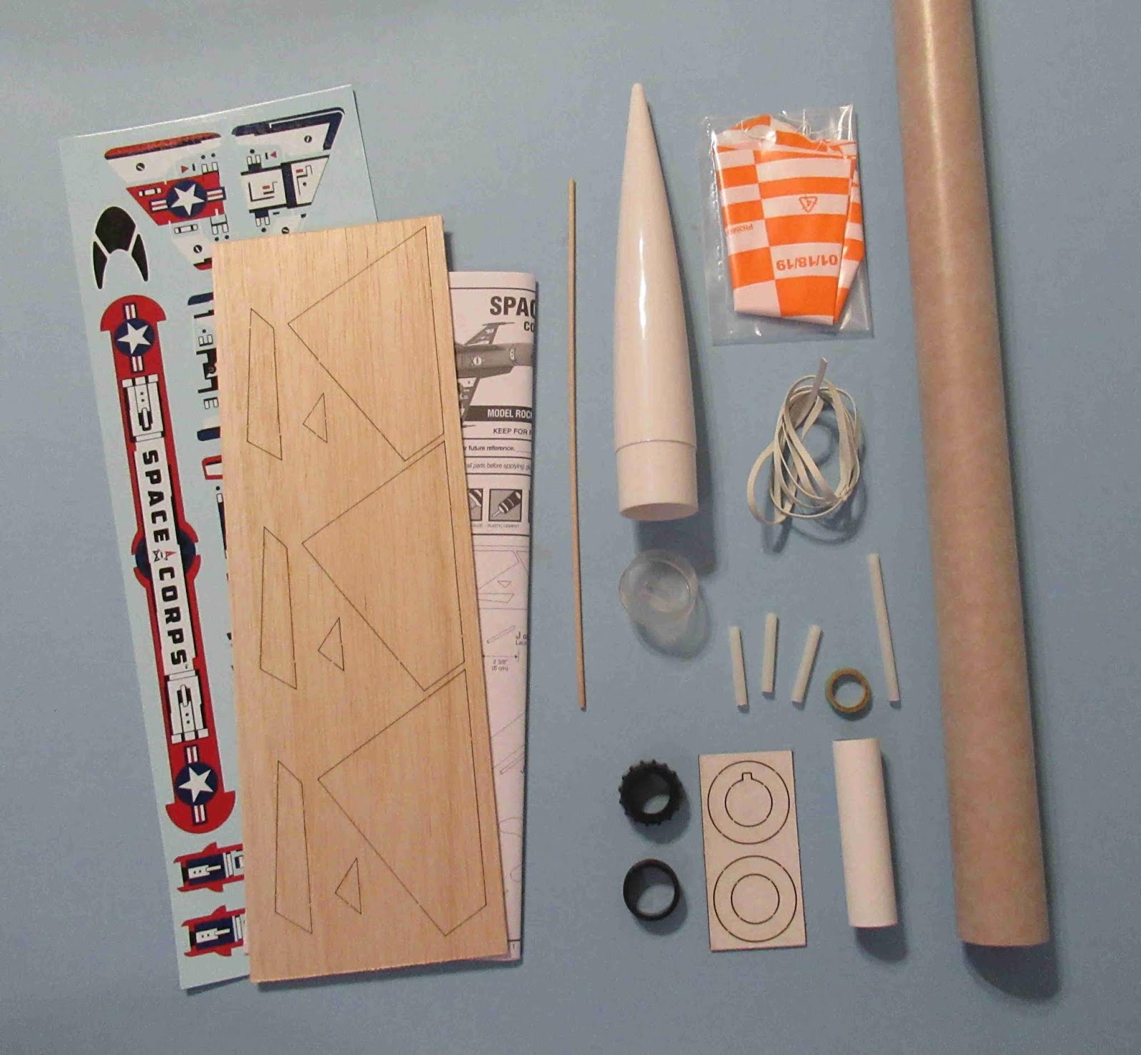 Model Rocket Building Estes Space Corps Corvette Class, 7281 Build