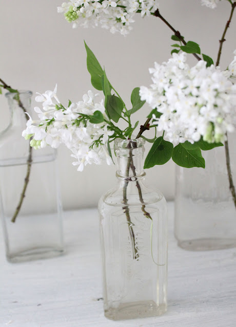 White Lilacs And Old Bottles From Itsy Bits And Pieces Blog