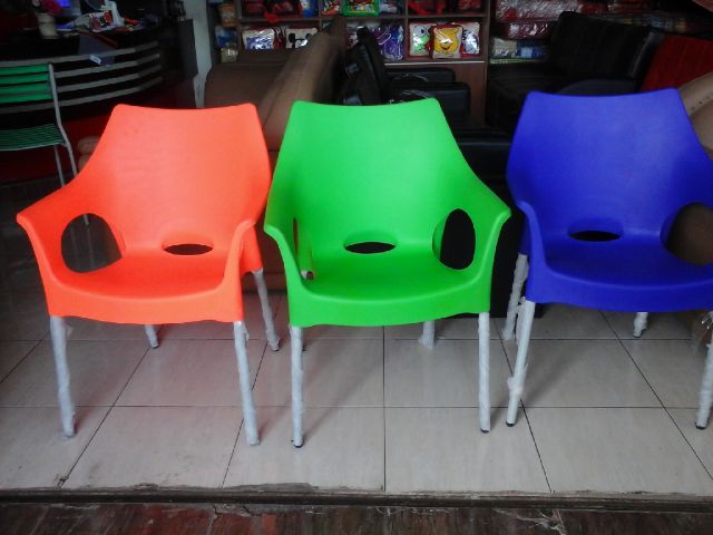  Kursi Cafe Plastik  Fiber Rp 195 000 DM MEBEL JOGJA 