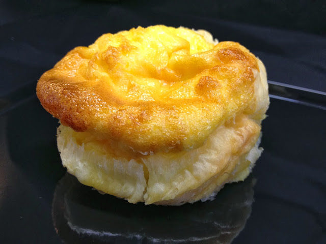 mini quiche  con cuore di formaggio fondente 