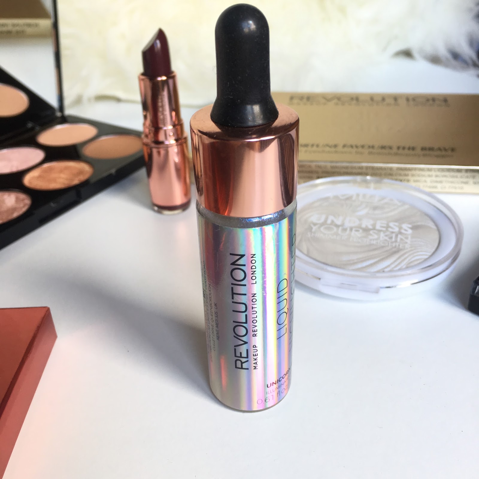 AUDREY Makeup Revolution Unicorn Elixir Likit Aydınlatıcı..