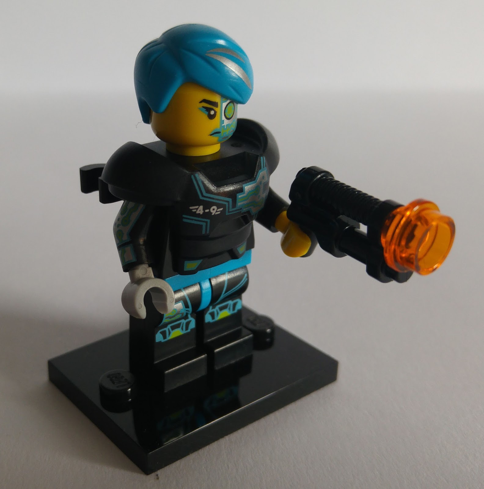 Lego Minifigures Series 16 Cyborg