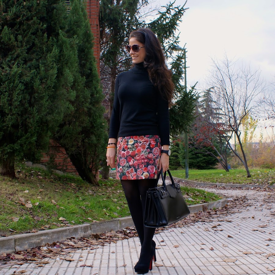 La Caprichossa, blog de moda, Look oficina con falda de flores