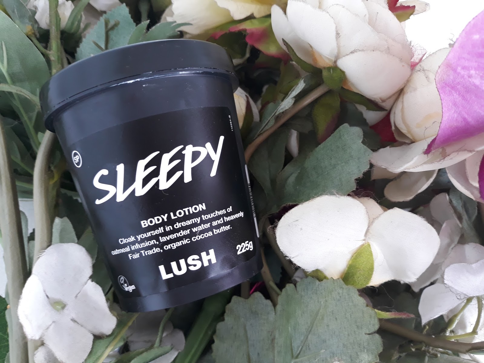 SLEEPY BODY LOTION by Lush Cosmetics Find A Better Way to Sleep [Review]