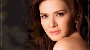 Pinoy Celebrities Who Loves Their Fans Even Without The Cameras On! Pinoy Celebrities Who Loves Their Fans Even Without The Cameras On!
