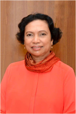 Pilgub Maluku 2018, Engelina Pattiasina Tunggu Perintah Rakyat Direktur Archipelago Solidarity Foundation, Dipl.-Oek. Engelina Pattiasina mengatakan belum pernah mendeklarasikan untuk maju dalam Pemilihan Gubernur Maluku pada 2018. Namun, kalau rakyat meminta, maka akan mempertimbangkan secara matang.