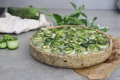 Cuillère et saladier : Tarte fleur courgette-basilic