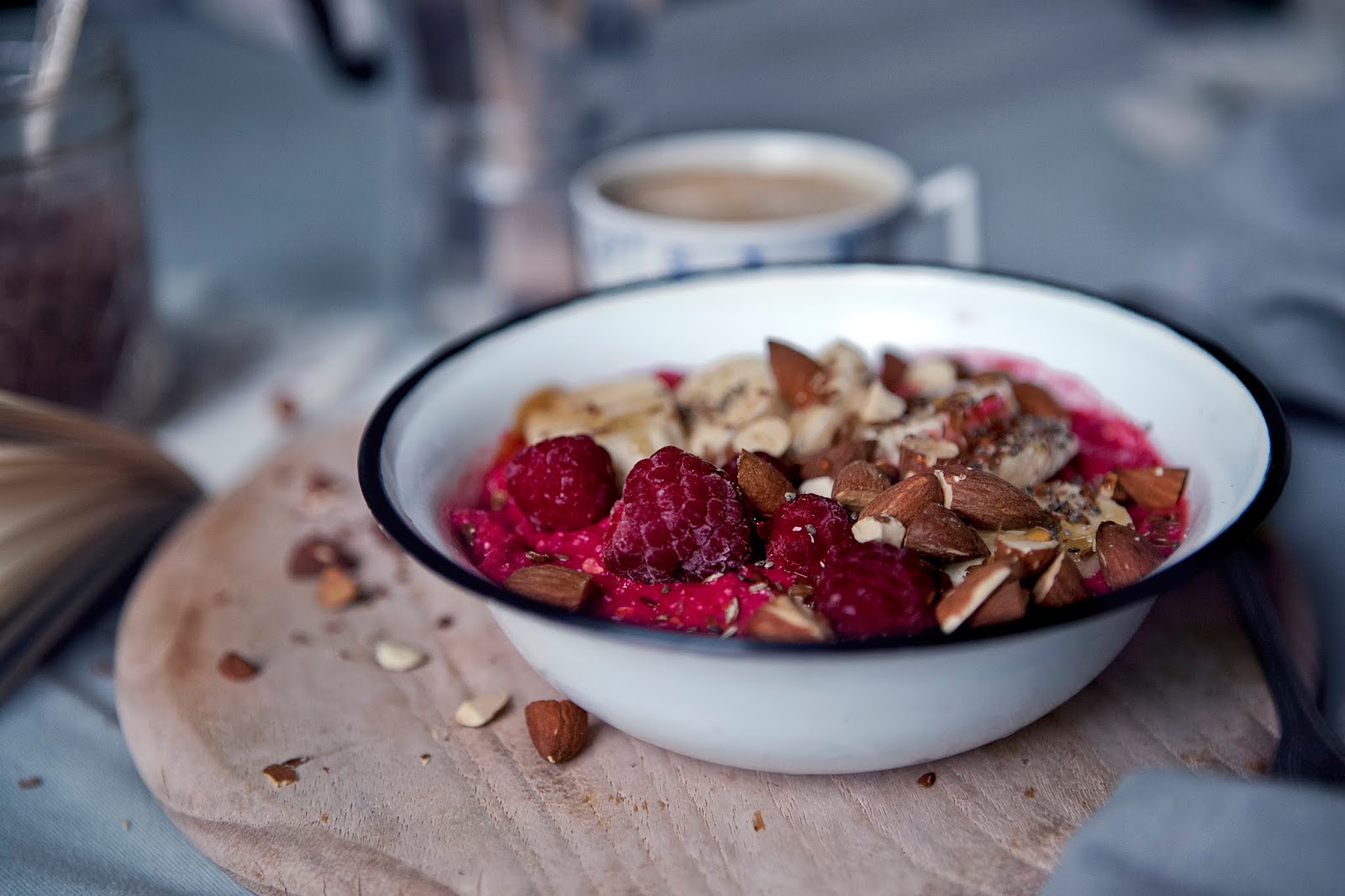 HimbeerRot: HIMBEER BANANEN SMOOTHIE BOWL HimbeerRot: HIMBEER BANANEN SMOOTHIE BOWL